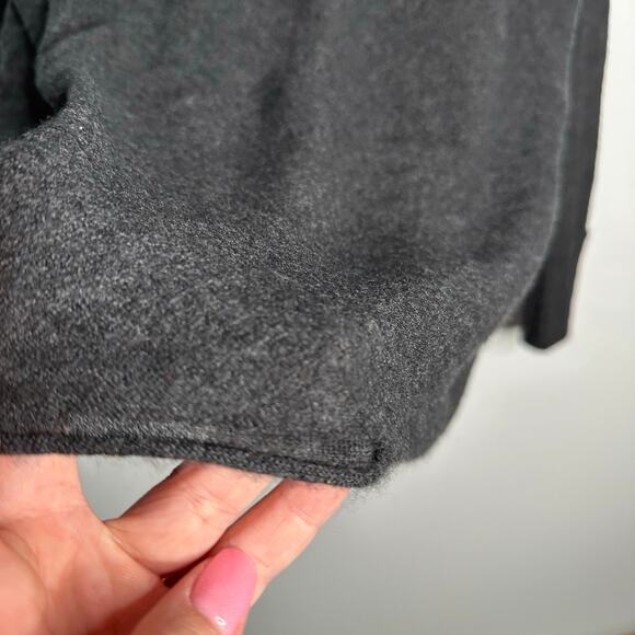 Vince Women's Dark Gray Light Weight 100% Cashmere Crew Neck Sweater Size M - Picture 6 of 8